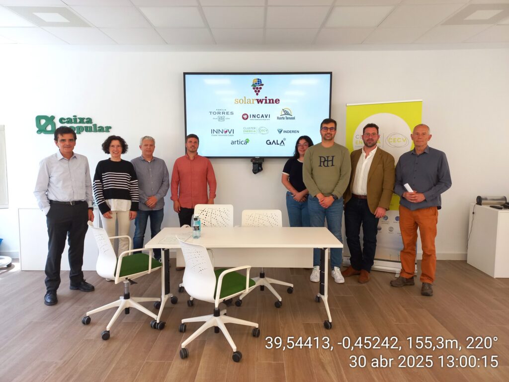 202504Abril30-Fotos-NdP-GO SOLARWINE-Desayuno Técnico-01