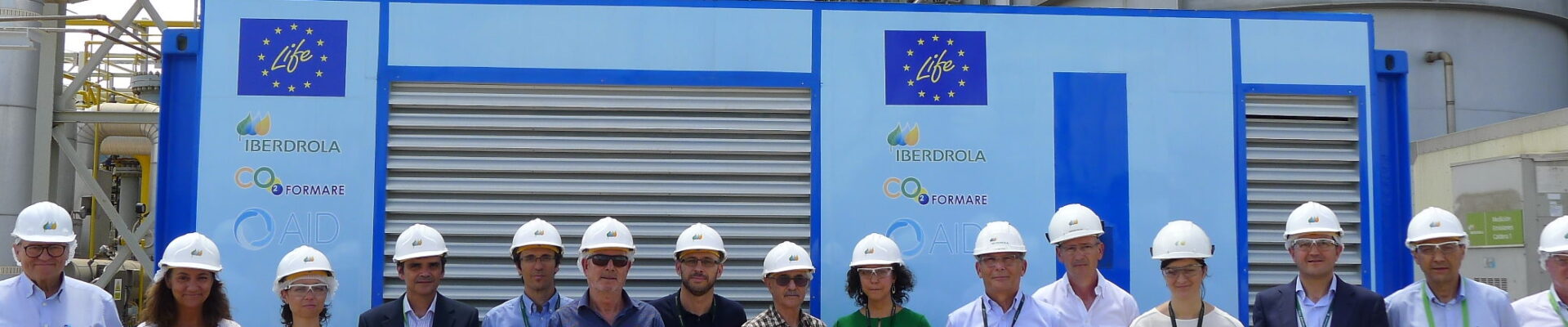 Edward-Rubin-en-el-centro-durante-la-visita-al-proyecto-CO2FORMARE-2208x435